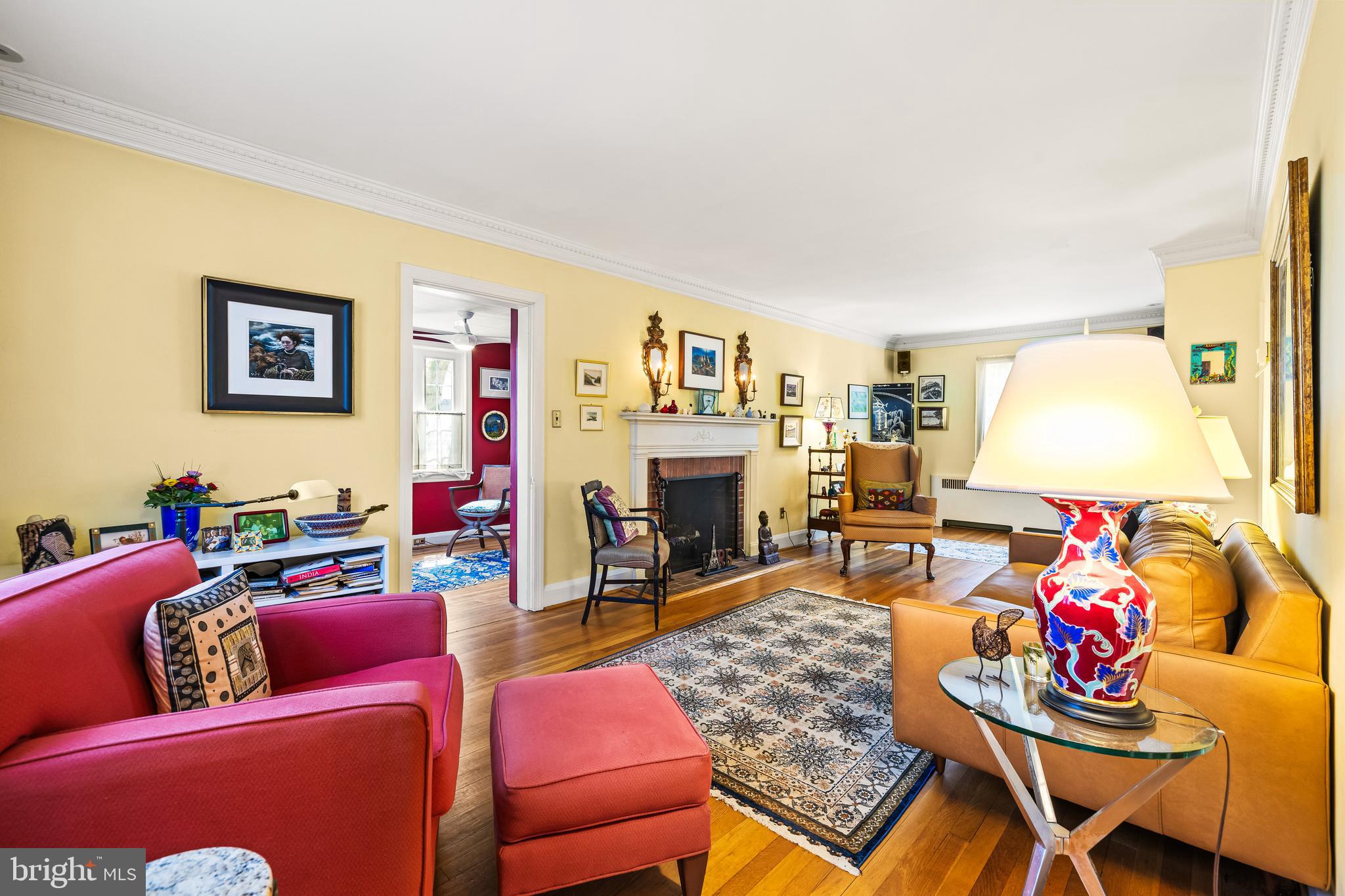4408 Sedgwick Road Baltimore, MD 21210 - Photo 3 of 32 Living Room