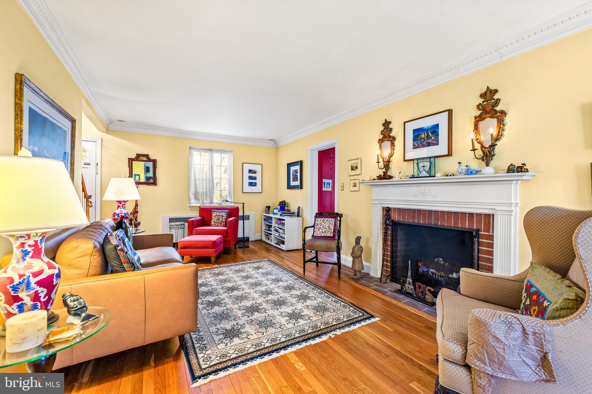 4408 Sedgwick Road Baltimore, MD 21210 - Photo 5 of 32 Living Room