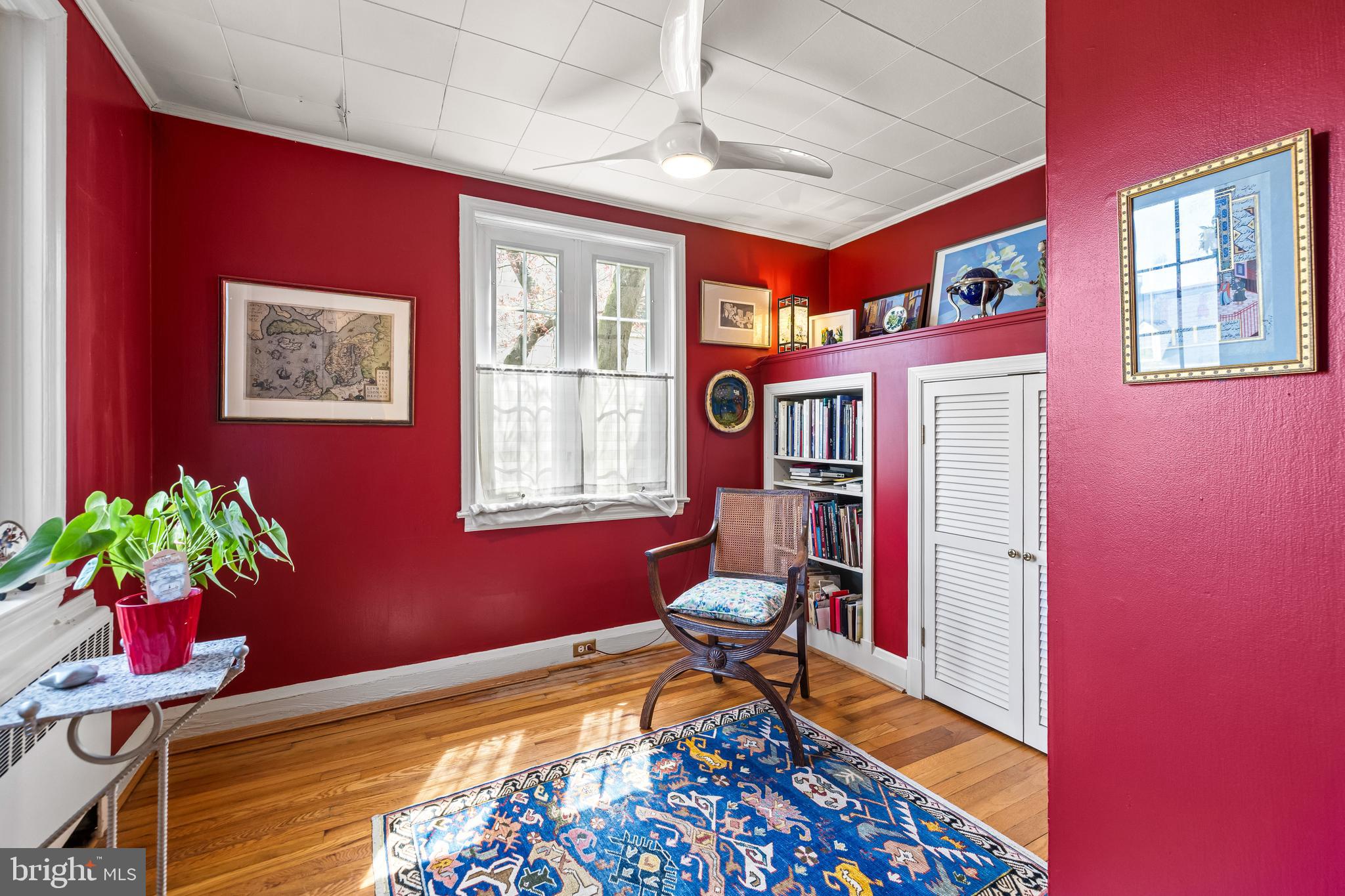 4408 Sedgwick Road Baltimore, MD 21210 - Photo 6 of 32 Den