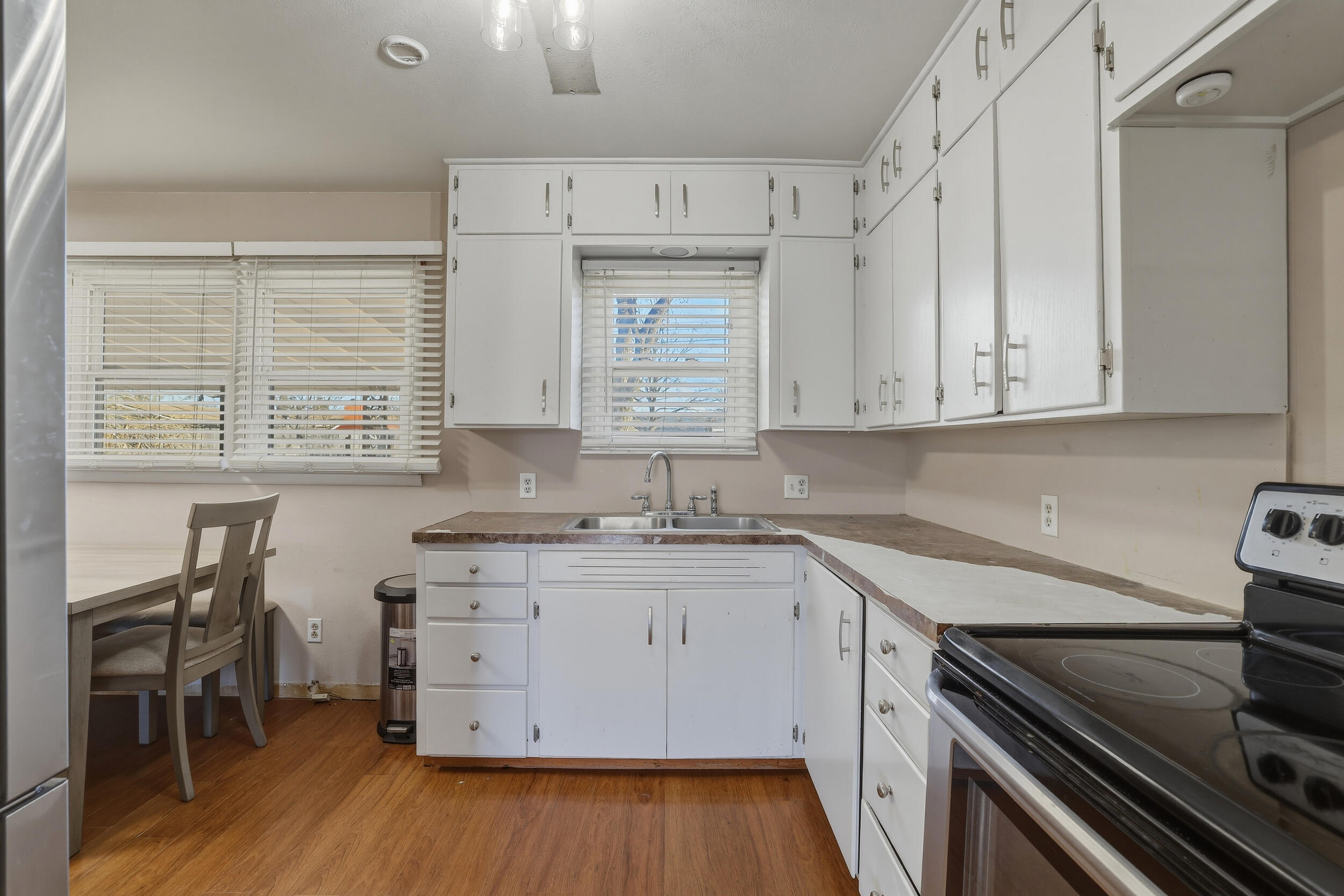 2201 43rd Street Snyder, TX 79549 - Photo 7 of 16 9_2201_43rd_street_snyder_tx_006_final