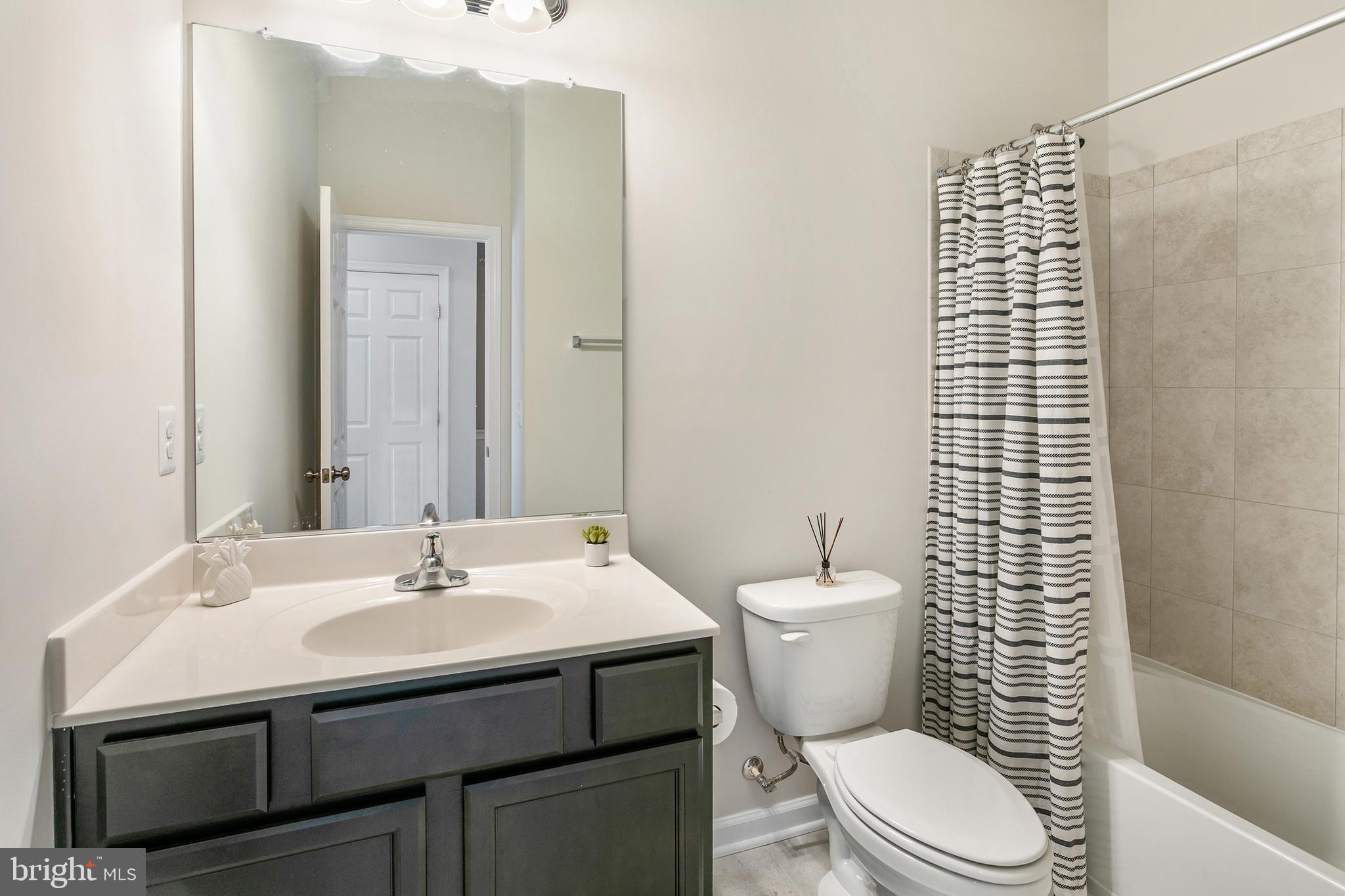 9174 Snowden Ashford Road Lorton, VA 22079 - Photo 21 of 38 Hallway Bathroom for Bedroom #2/#3