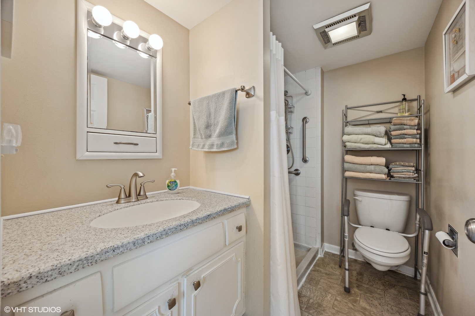 100 West Butterfield Road, Unit 202N Elmhurst, IL 60126 - Photo 15 of 27 Gallery Image 15