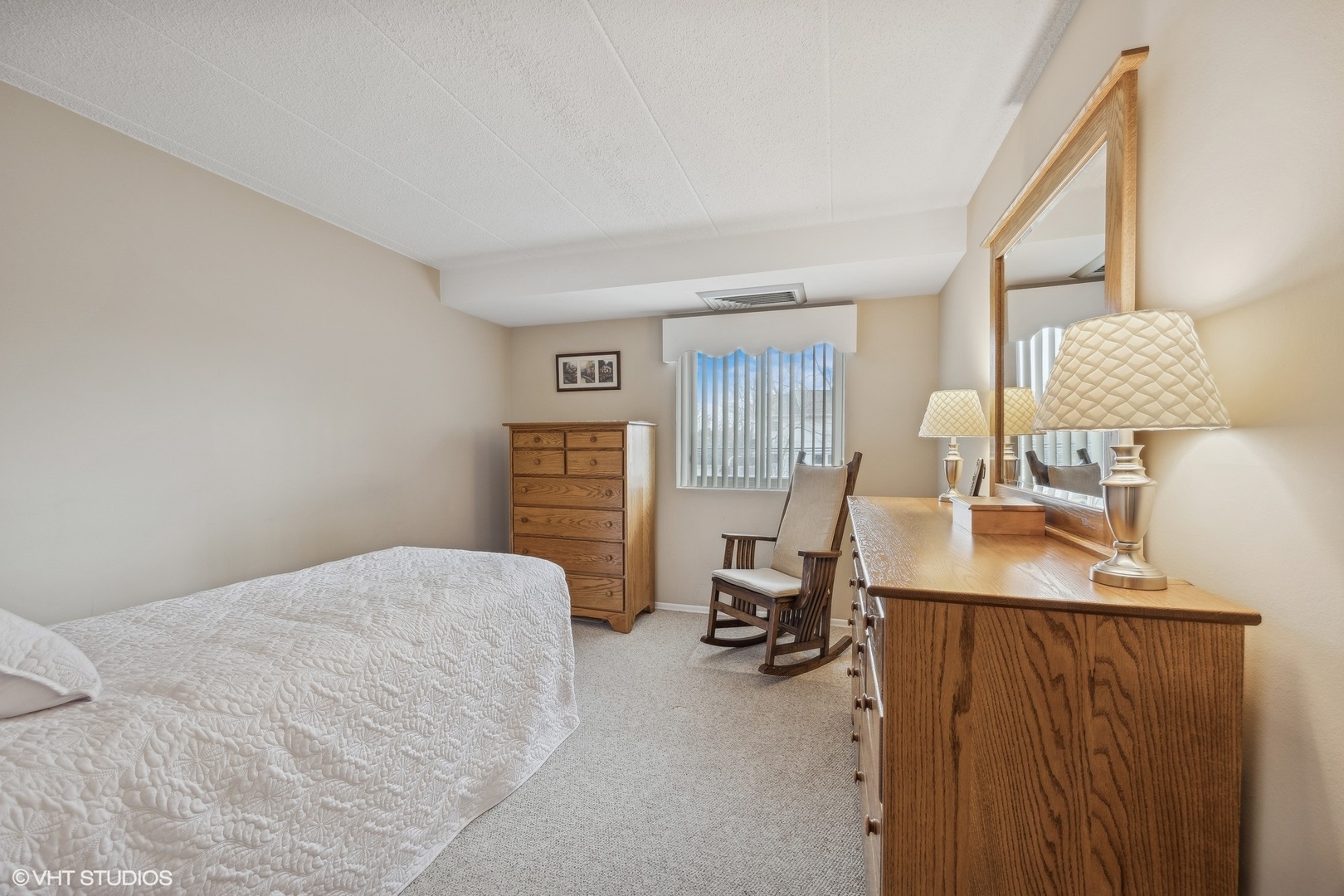 100 West Butterfield Road, Unit 202N Elmhurst, IL 60126 - Photo 18 of 27 Gallery Image 18