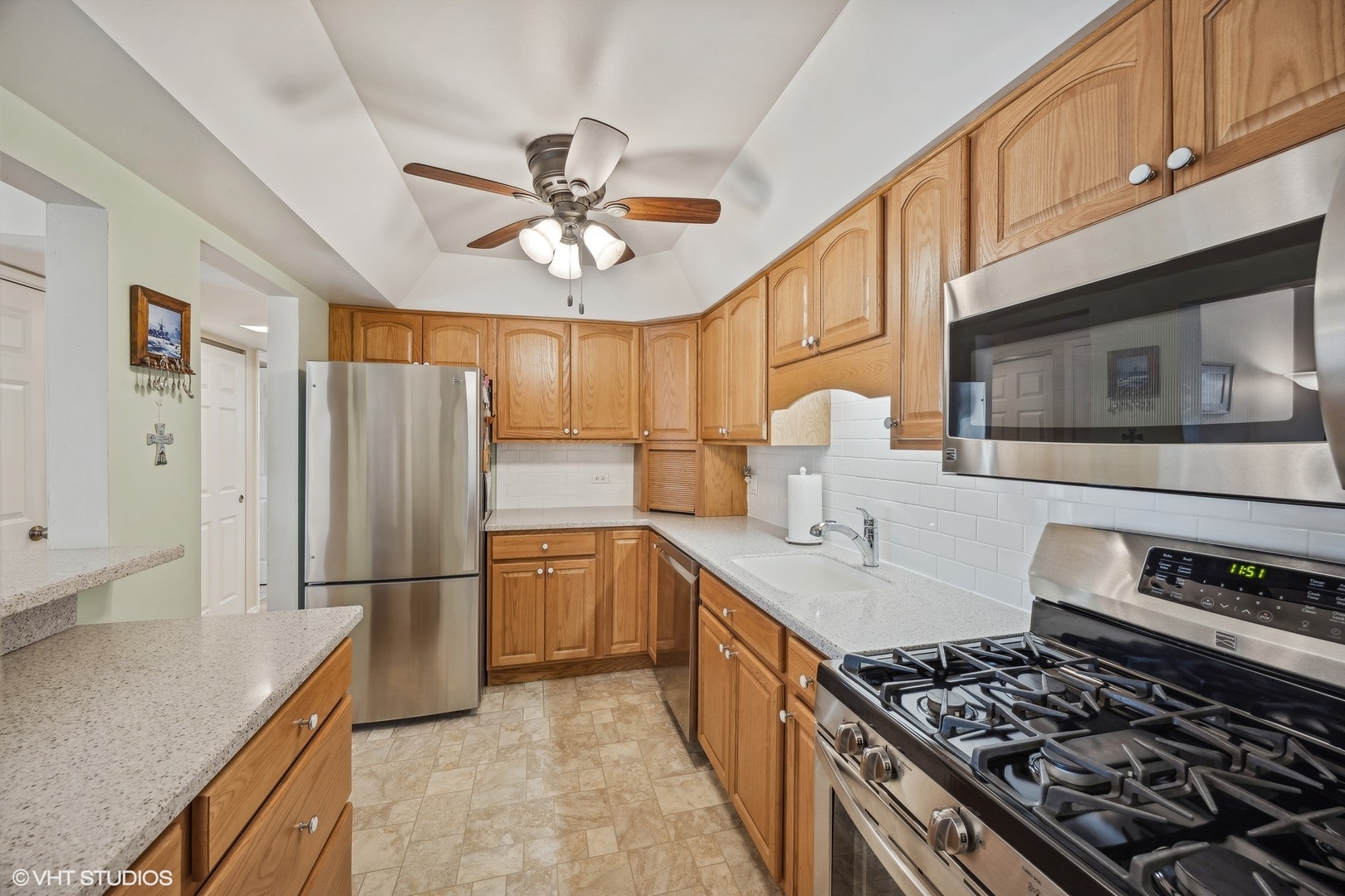 100 West Butterfield Road, Unit 202N Elmhurst, IL 60126 - Photo 9 of 27 Gallery Image 9