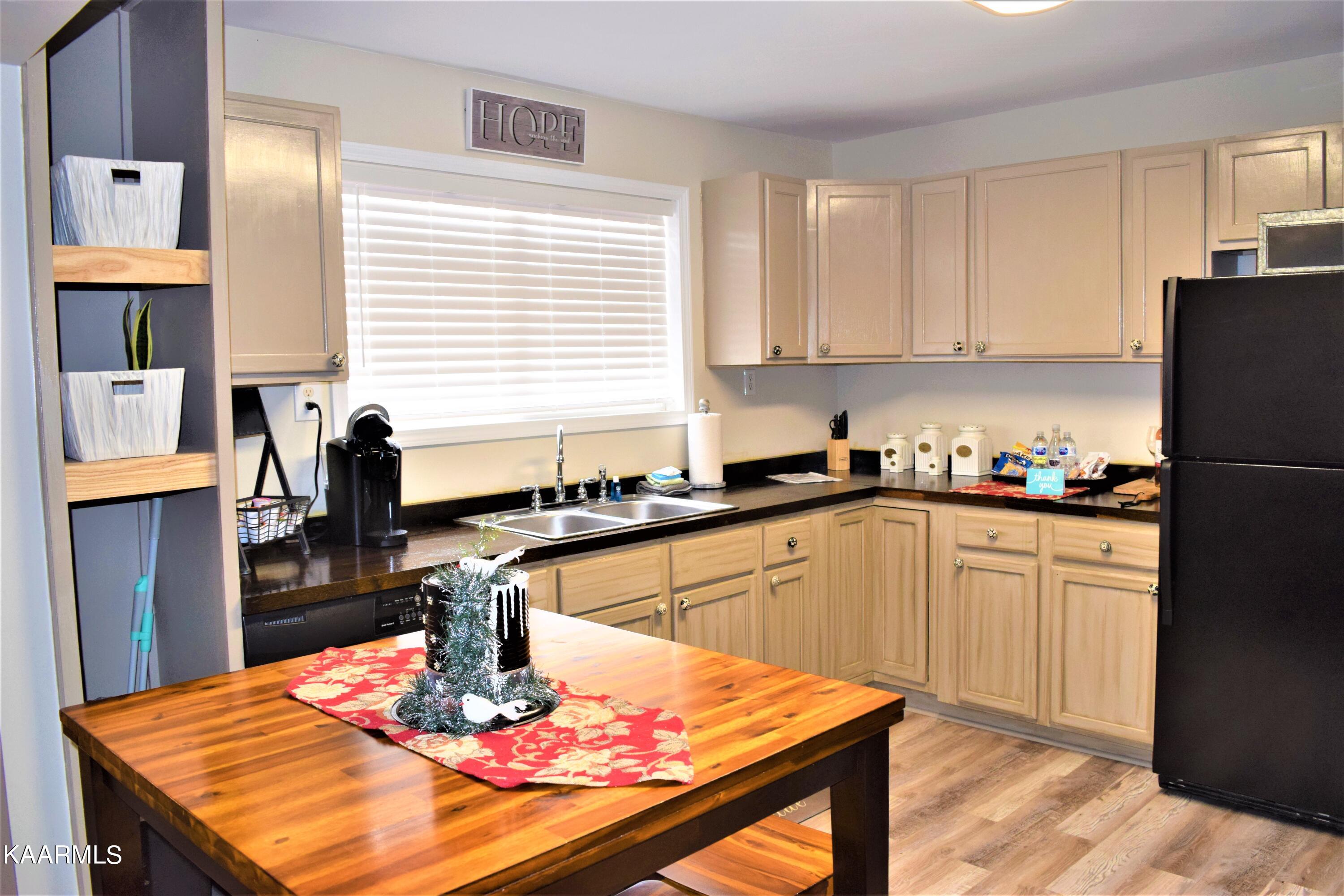 1249 McCarter Hollow Road Sevierville, TN 37862 - Photo 14 of 24 Kitchen 1