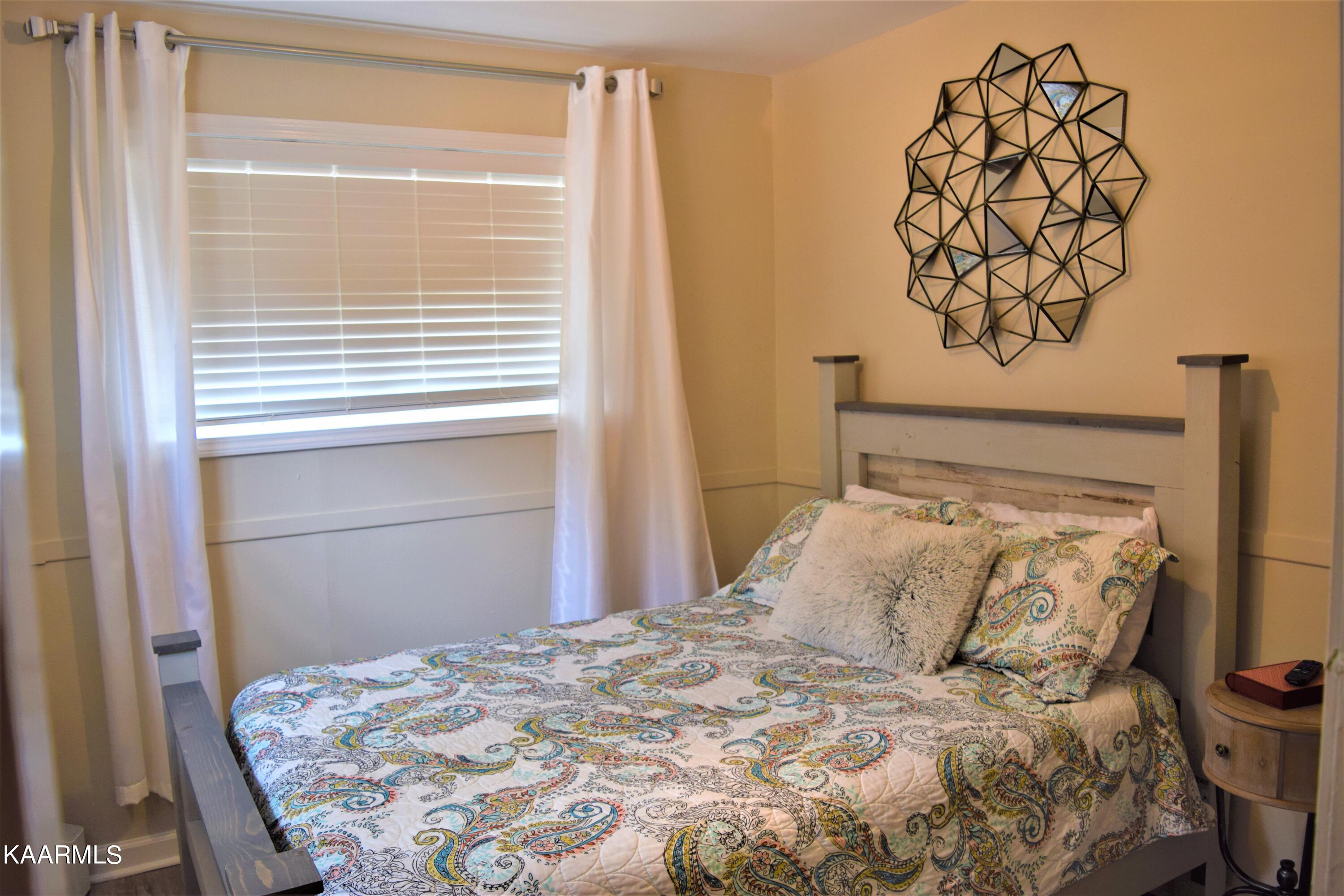 1249 McCarter Hollow Road Sevierville, TN 37862 - Photo 16 of 24 Back bedroom 1