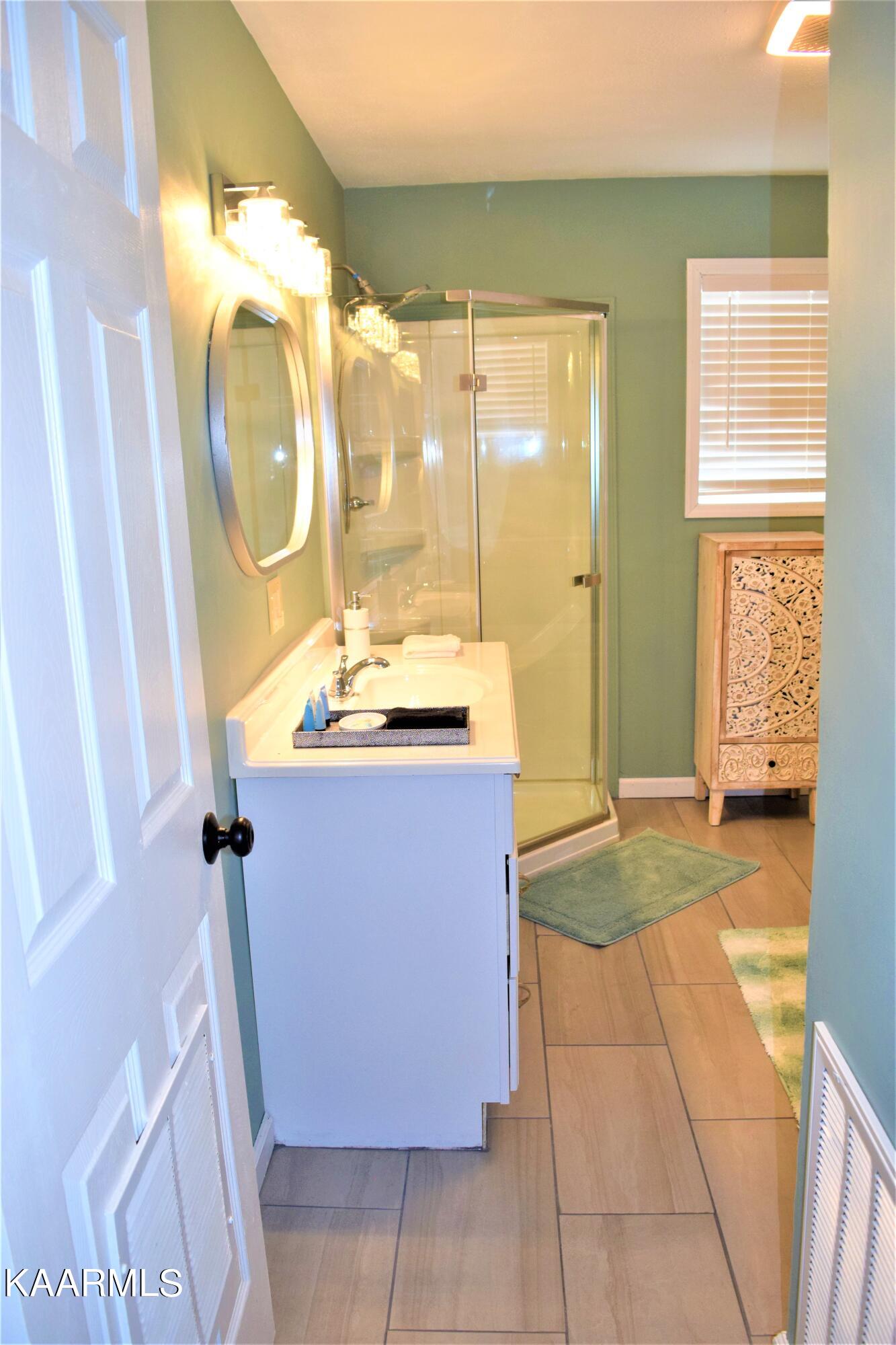 1249 McCarter Hollow Road Sevierville, TN 37862 - Photo 18 of 24 Bathroom