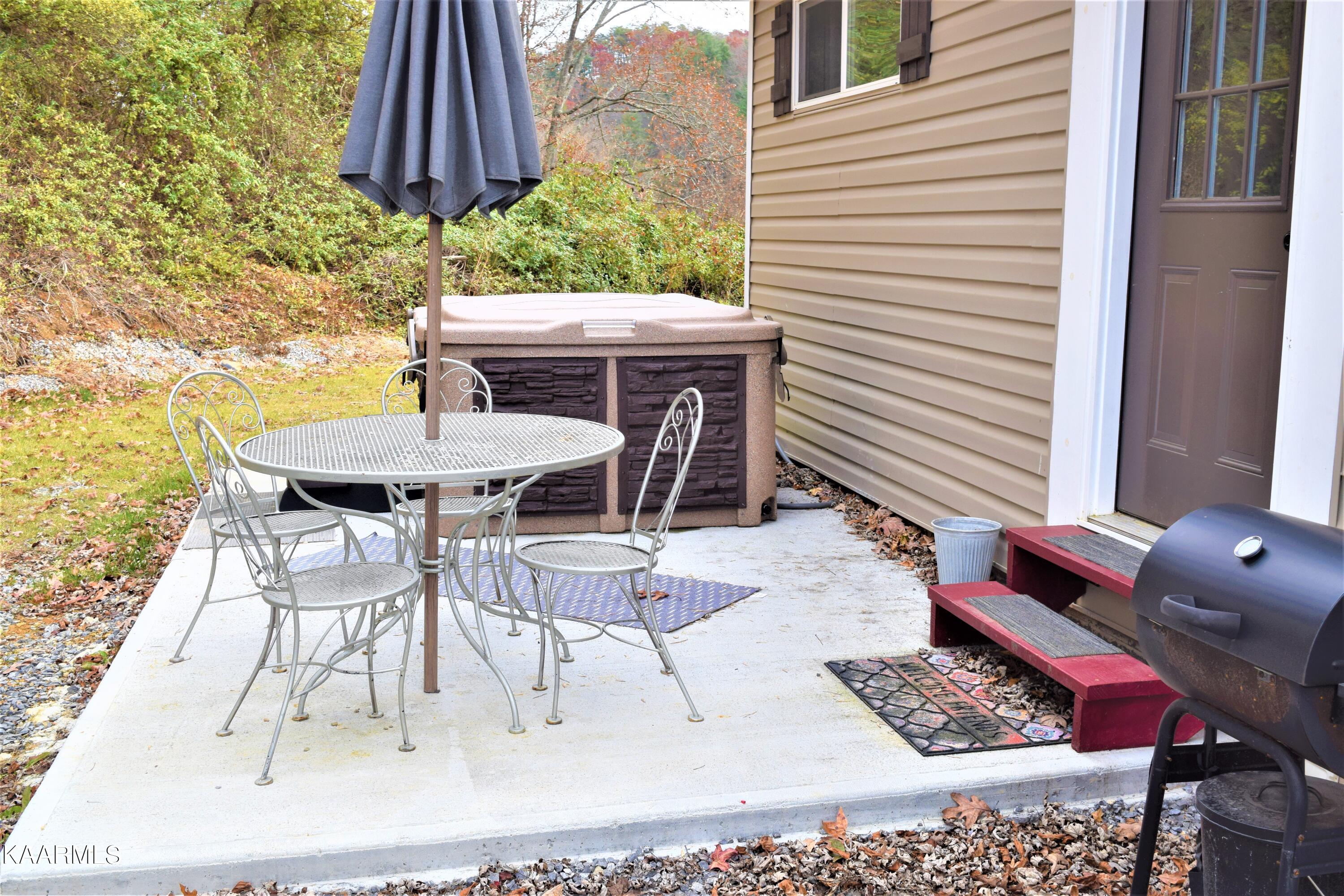 1249 McCarter Hollow Road Sevierville, TN 37862 - Photo 23 of 24 Back patio 2