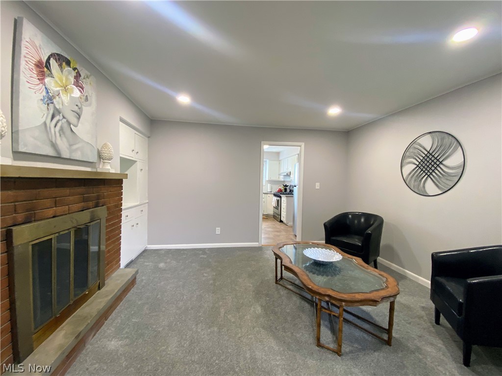 3593 Atherstone Road Cleveland, OH 44121 - Photo 6 of 18 Family room