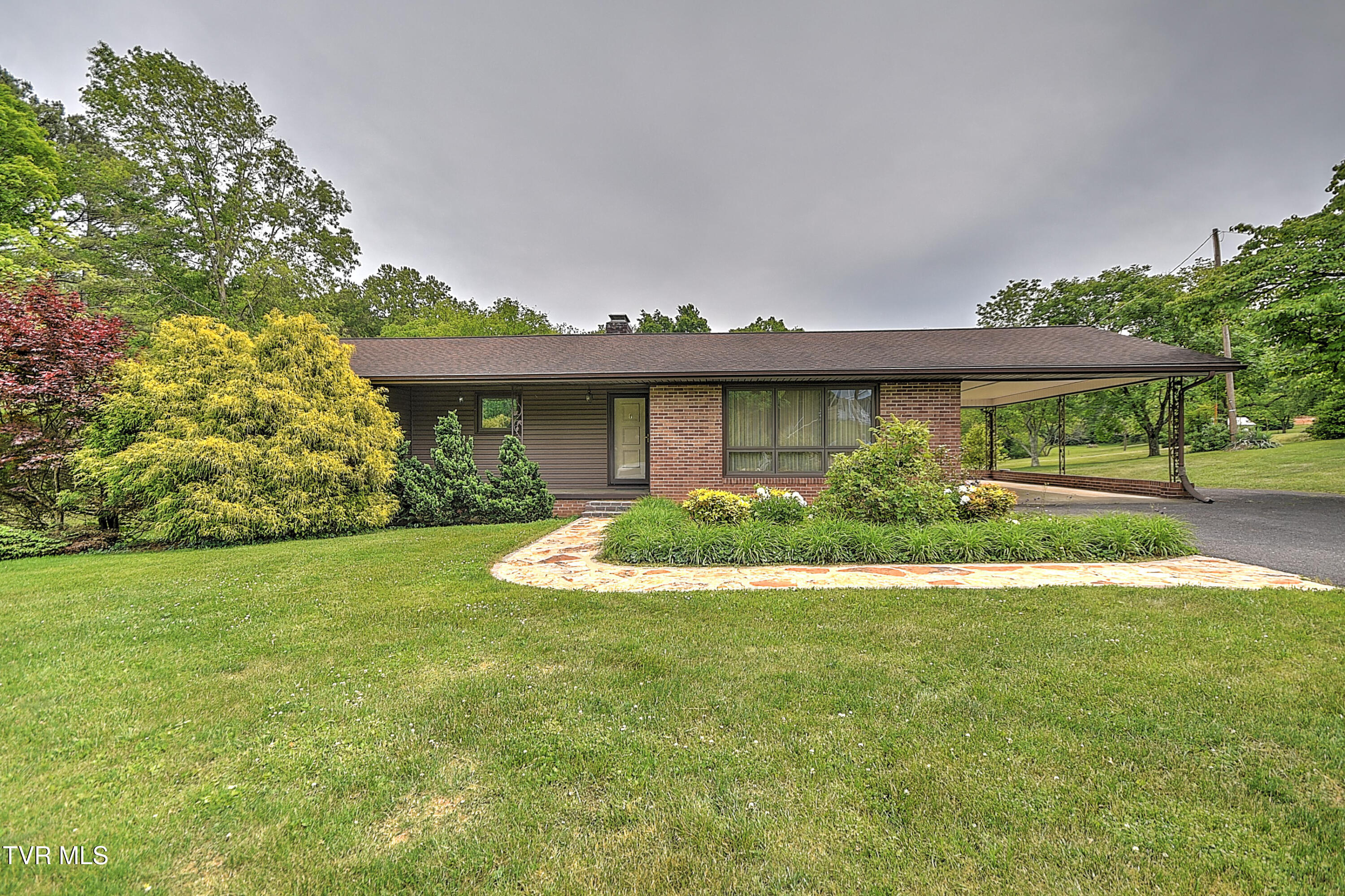 1921 Edens Ridge Road Kingsport, TN 37664 - Photo 36 of 80 1921 Edens Ridge RH-37