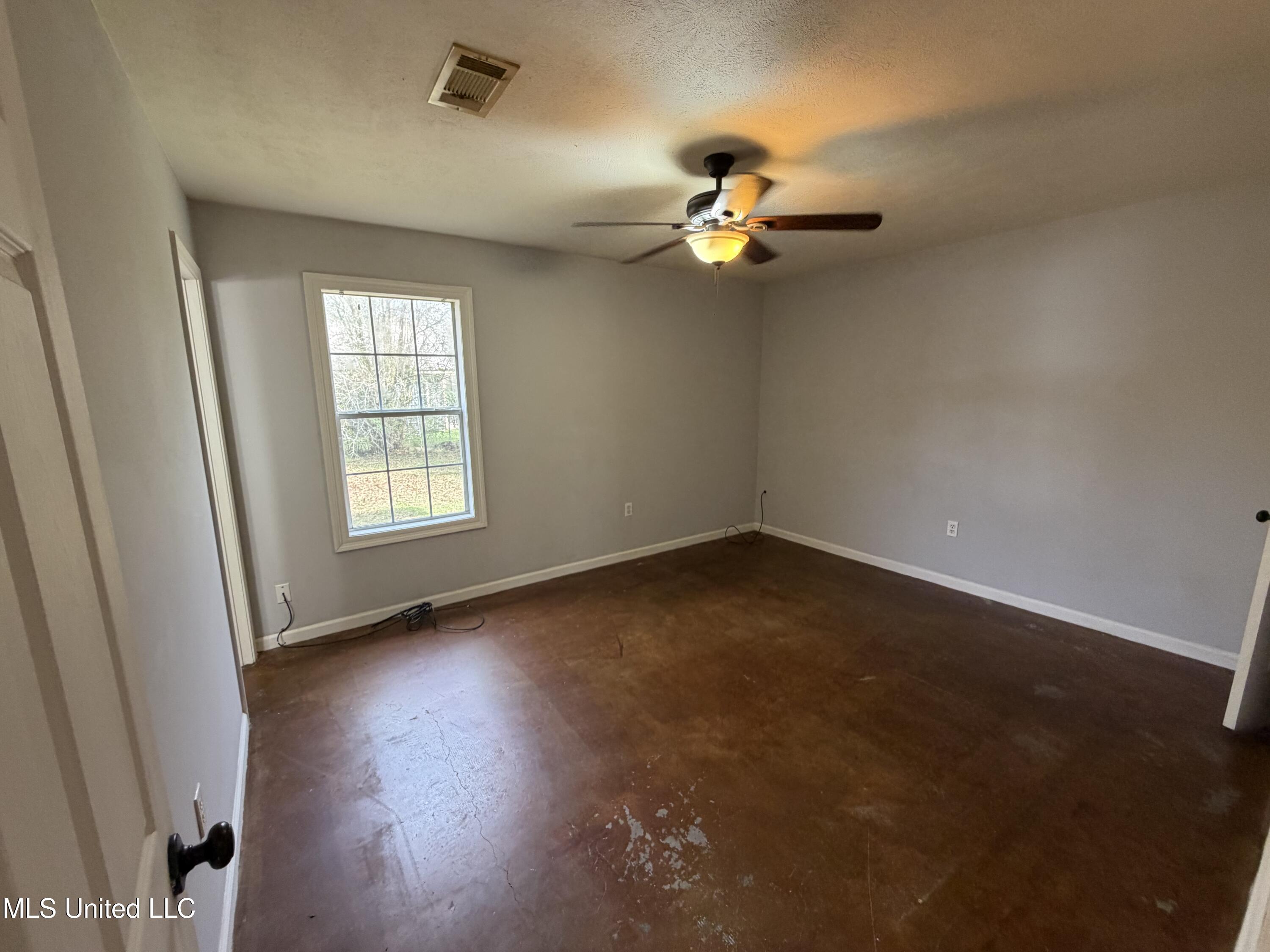 211 Southwest 3rd Street Magee, MS 39111 - Photo 17 of 19 IMG_0205