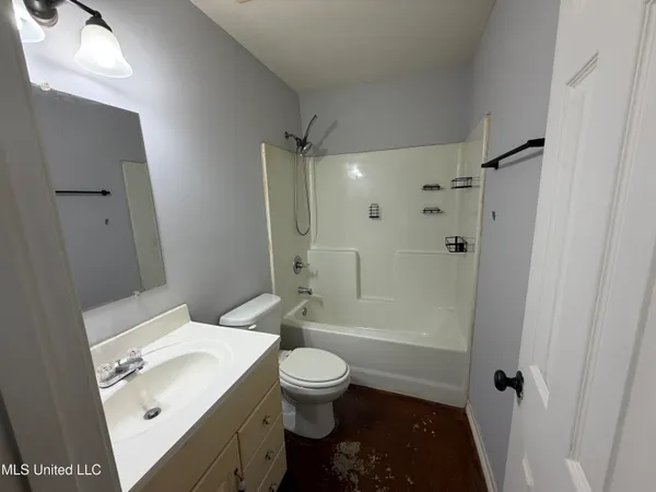 $129,900 | 211 Southwest 3rd Street, Magee, MS 39111