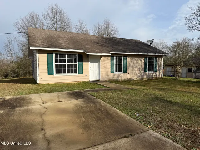 $129,900 | 211 Southwest 3rd Street, Magee, MS 39111