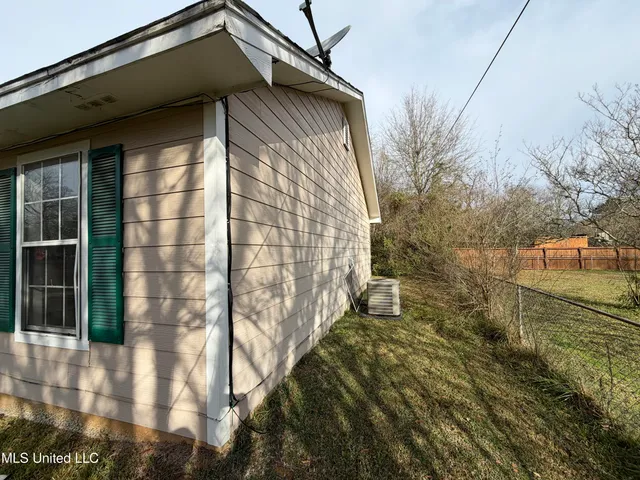 $129,900 | 211 Southwest 3rd Street, Magee, MS 39111