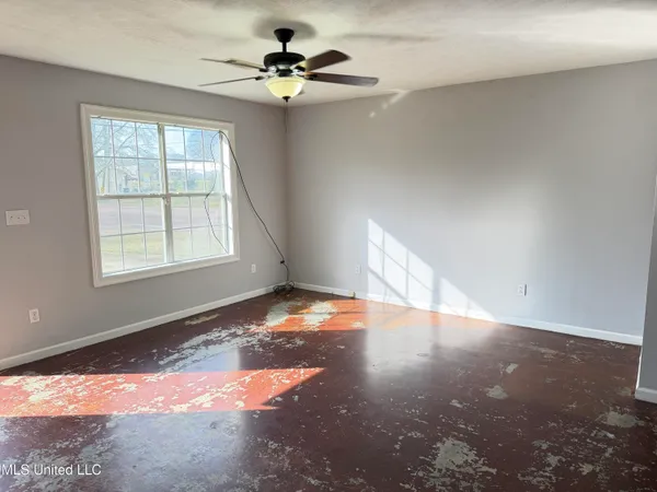 $129,900 | 211 Southwest 3rd Street, Magee, MS 39111