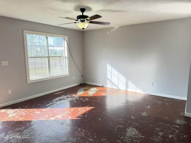 $129,900 | 211 Southwest 3rd Street, Magee, MS 39111