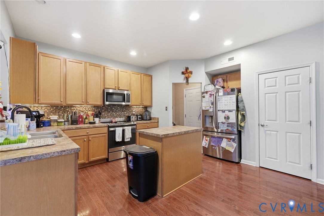 6313 Arbor Meadows Terrace Chester, VA 23831 - Photo 8 of 29