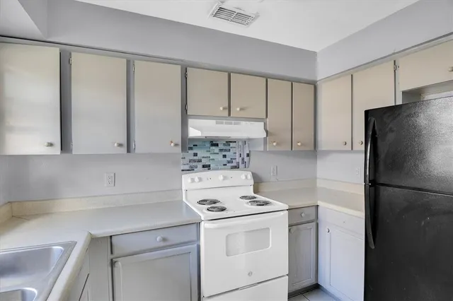 $287,000 | 2464 Chestnut Woods Drive, Lakeland, FL 33815