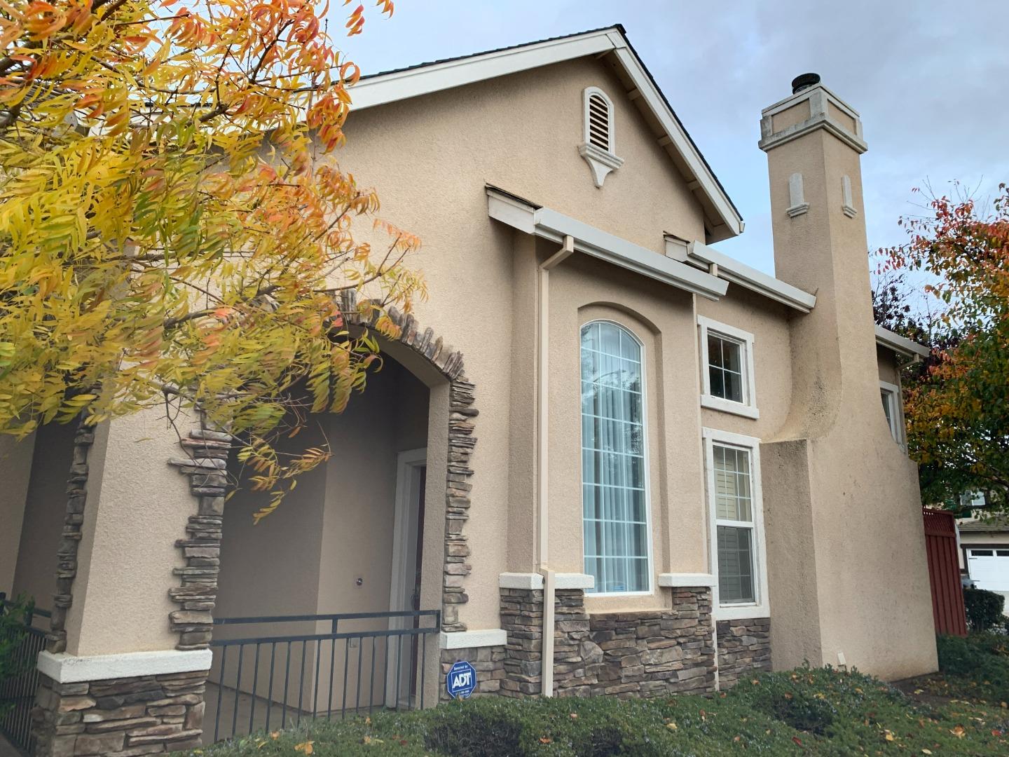 1007 Fitzgerald Street Salinas, CA 93906 - Photo 2 of 22 front view of a house
