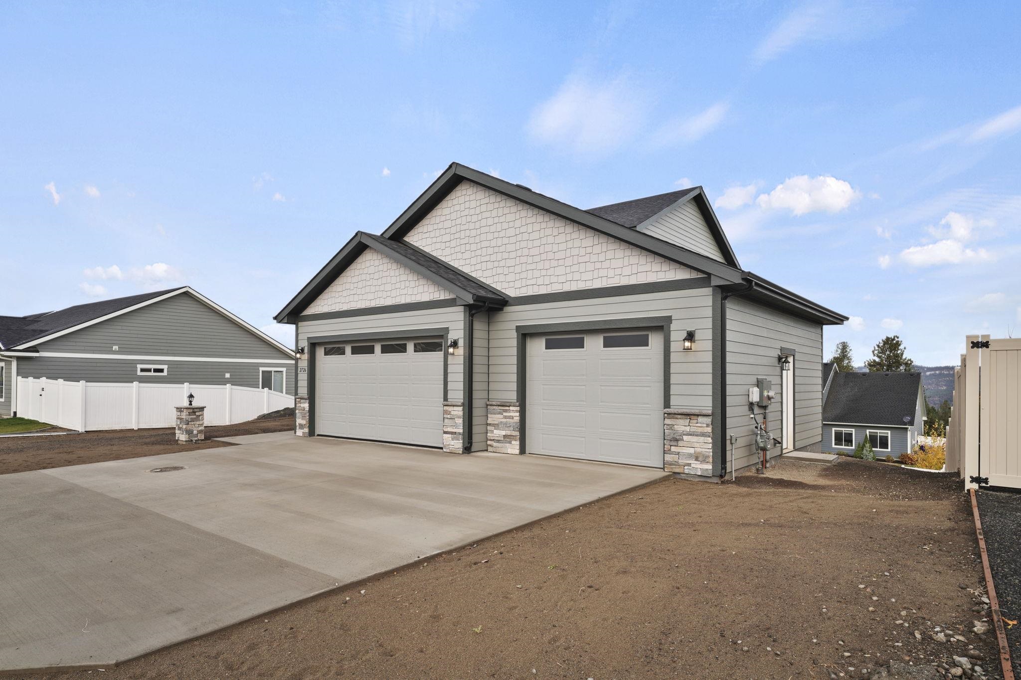 2726 West Howesdale Road Spokane, WA 99208 - Photo 2 of 50