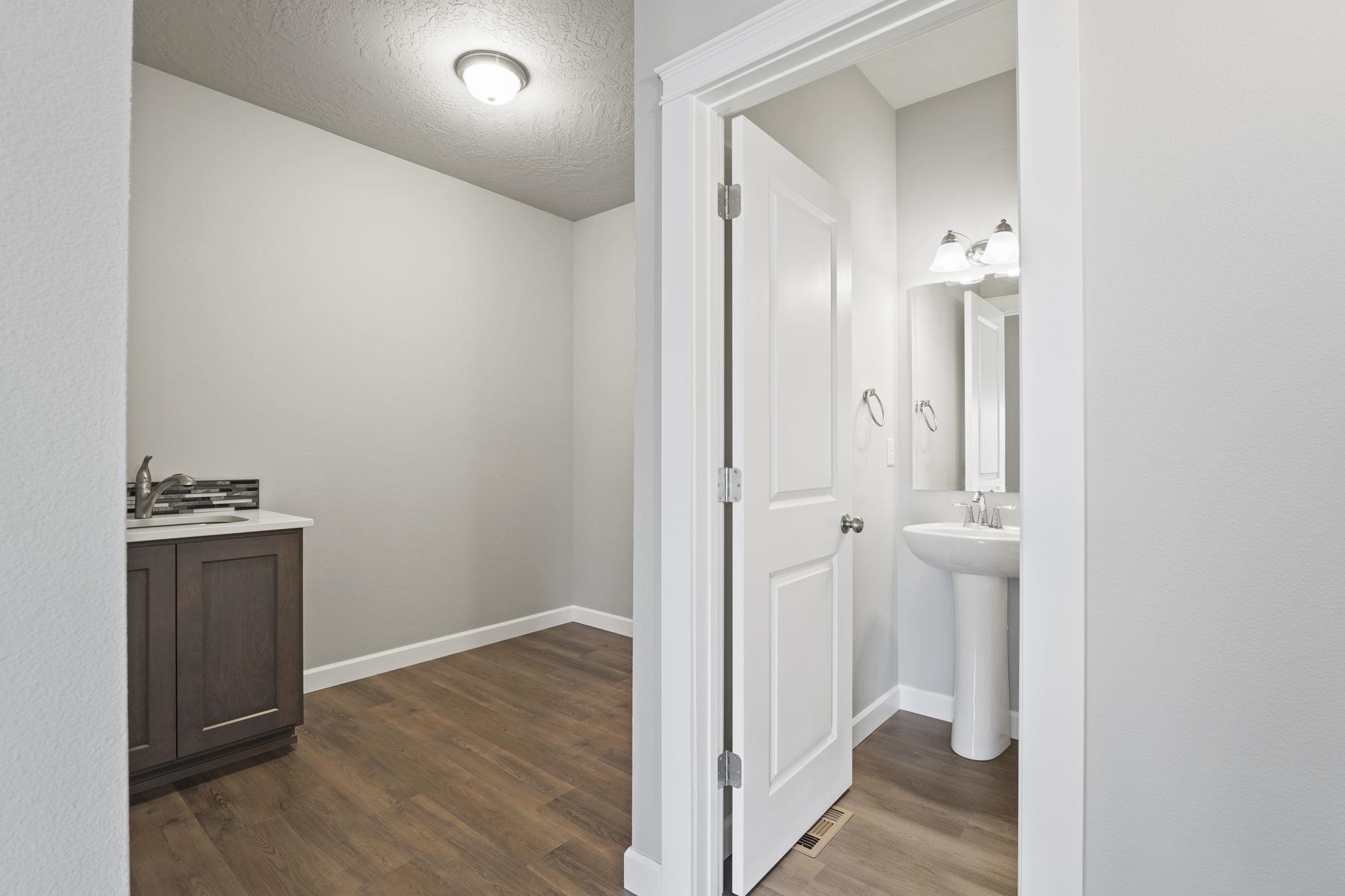 2726 West Howesdale Road Spokane, WA 99208 - Photo 23 of 50