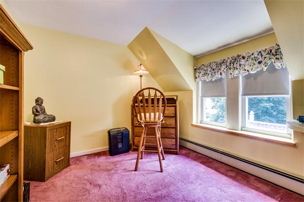 4 Old Providence Road Sutton, MA 01590 - Photo 19 of 30 a living room with furniture