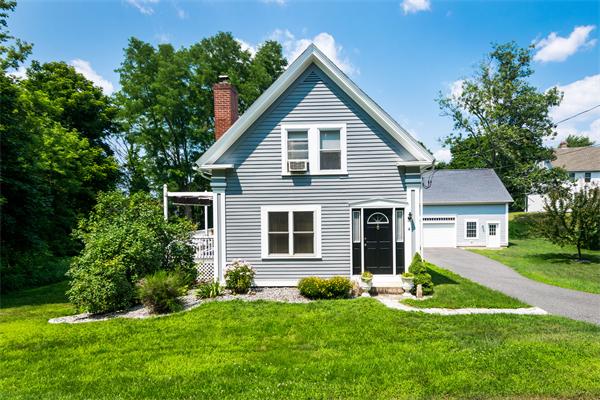 4 Old Providence Road Sutton, MA 01590 - Photo 2 of 30 a front view of house with yard and green space
