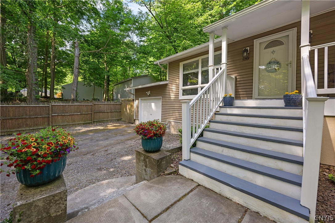5353 Onondaga Road Camillus, NY 13031 - Photo 3 of 33