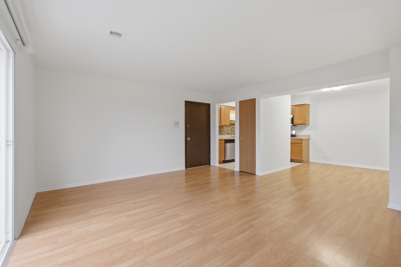 10940 Kilpatrick Avenue, Unit 3B Oak Lawn, IL 60453 - Photo 4 of 24