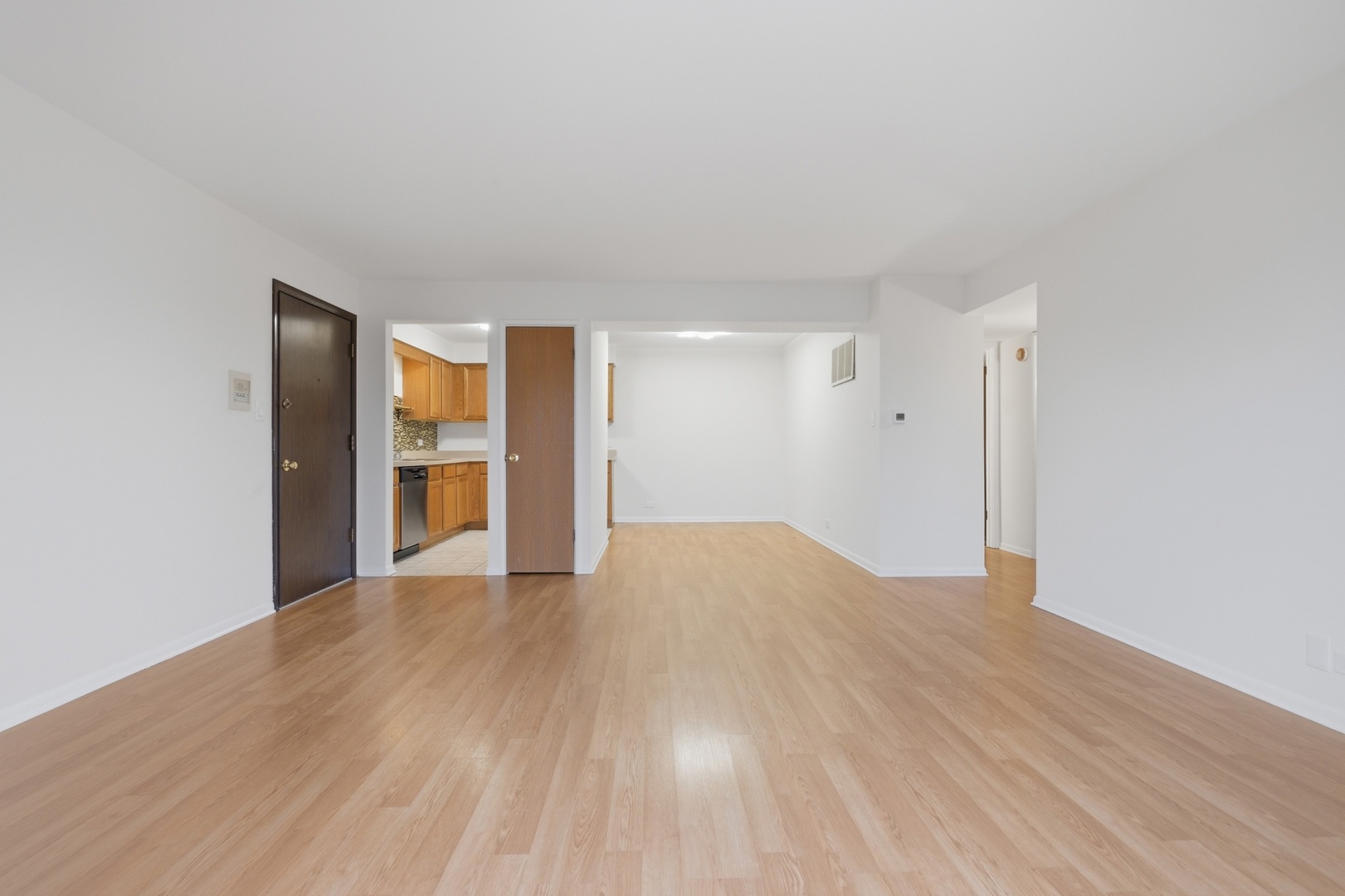 10940 Kilpatrick Avenue, Unit 3B Oak Lawn, IL 60453 - Photo 5 of 24