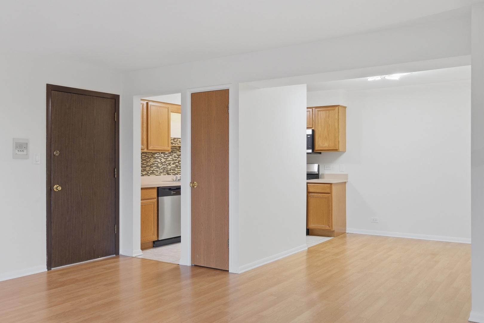 10940 Kilpatrick Avenue, Unit 3B Oak Lawn, IL 60453 - Photo 6 of 24