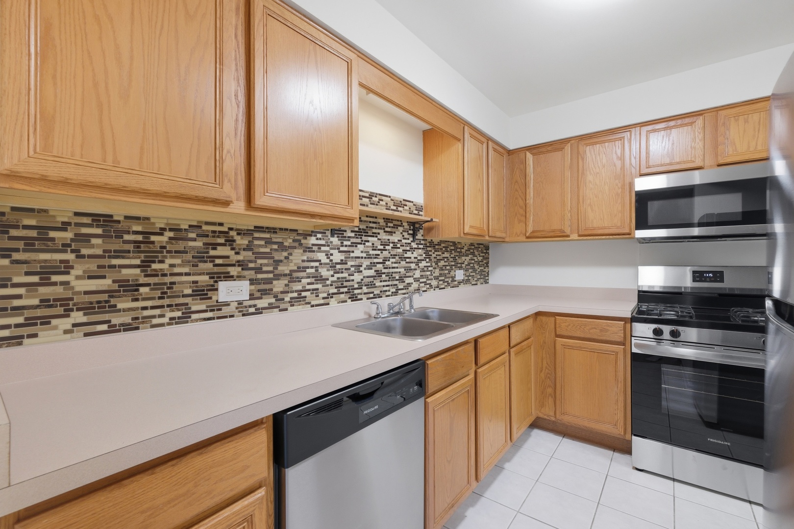 10940 Kilpatrick Avenue, Unit 3B Oak Lawn, IL 60453 - Photo 8 of 24
