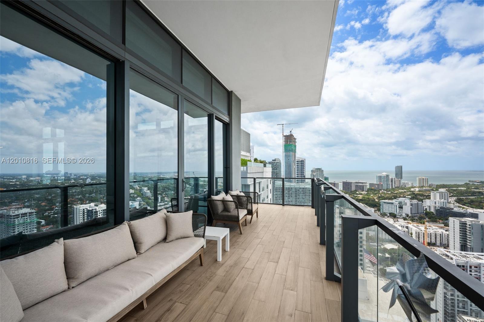 88 Southwest 7th Street, Unit PH4301 Miami, FL 33130 - Photo 31 of 47