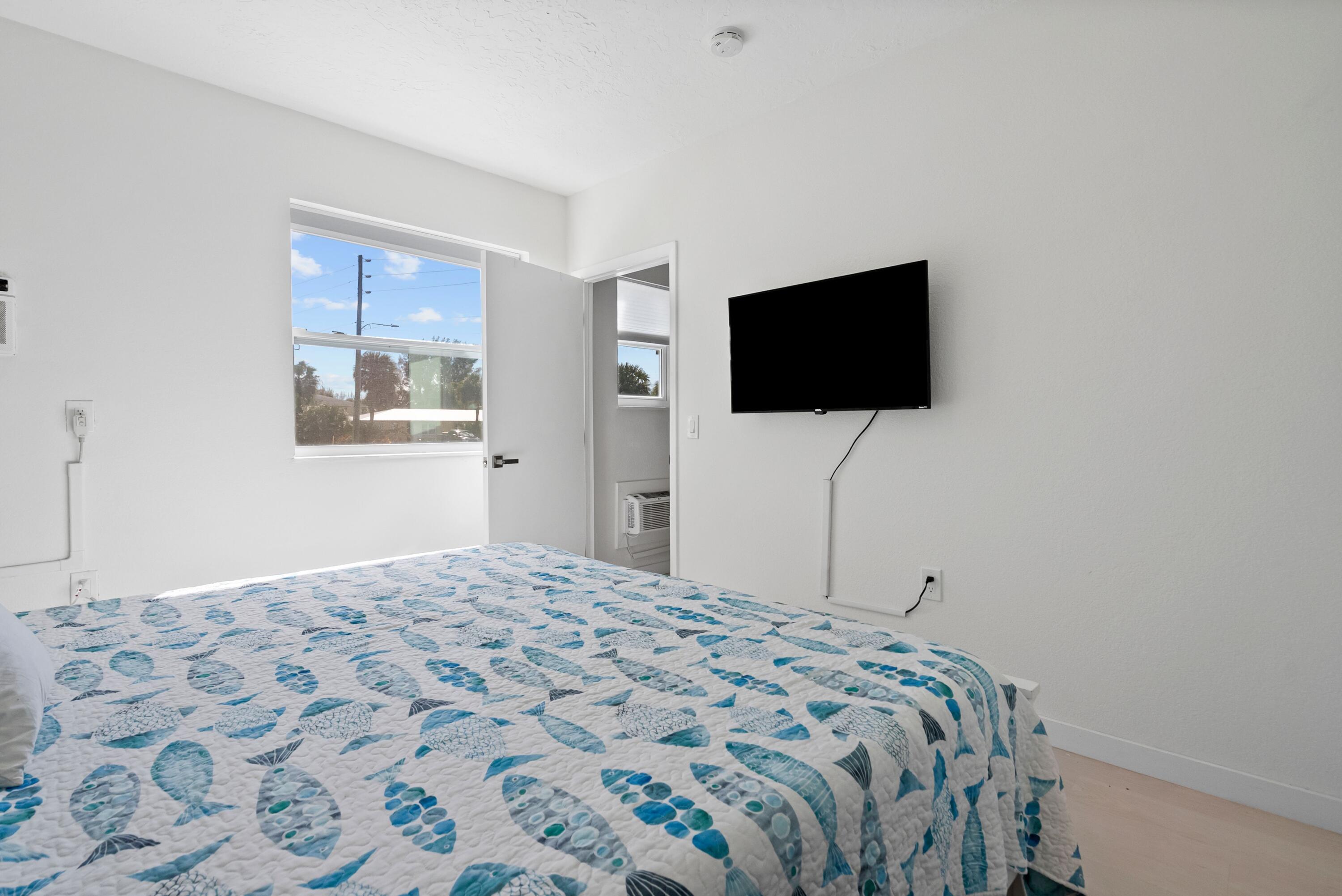 670 Hernando Street, Unit E Fort Pierce, FL 34949 - Photo 11 of 23 Bedroom 1