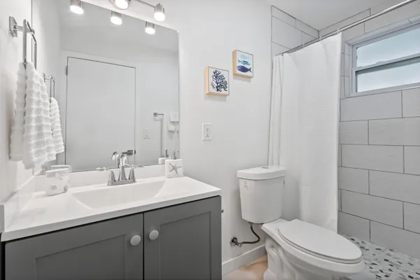 $2,200 | 670 Hernando Street, Unit E, Fort Pierce, FL 34949