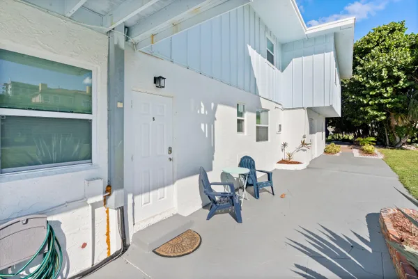 $2,200 | 670 Hernando Street, Unit E, Fort Pierce, FL 34949