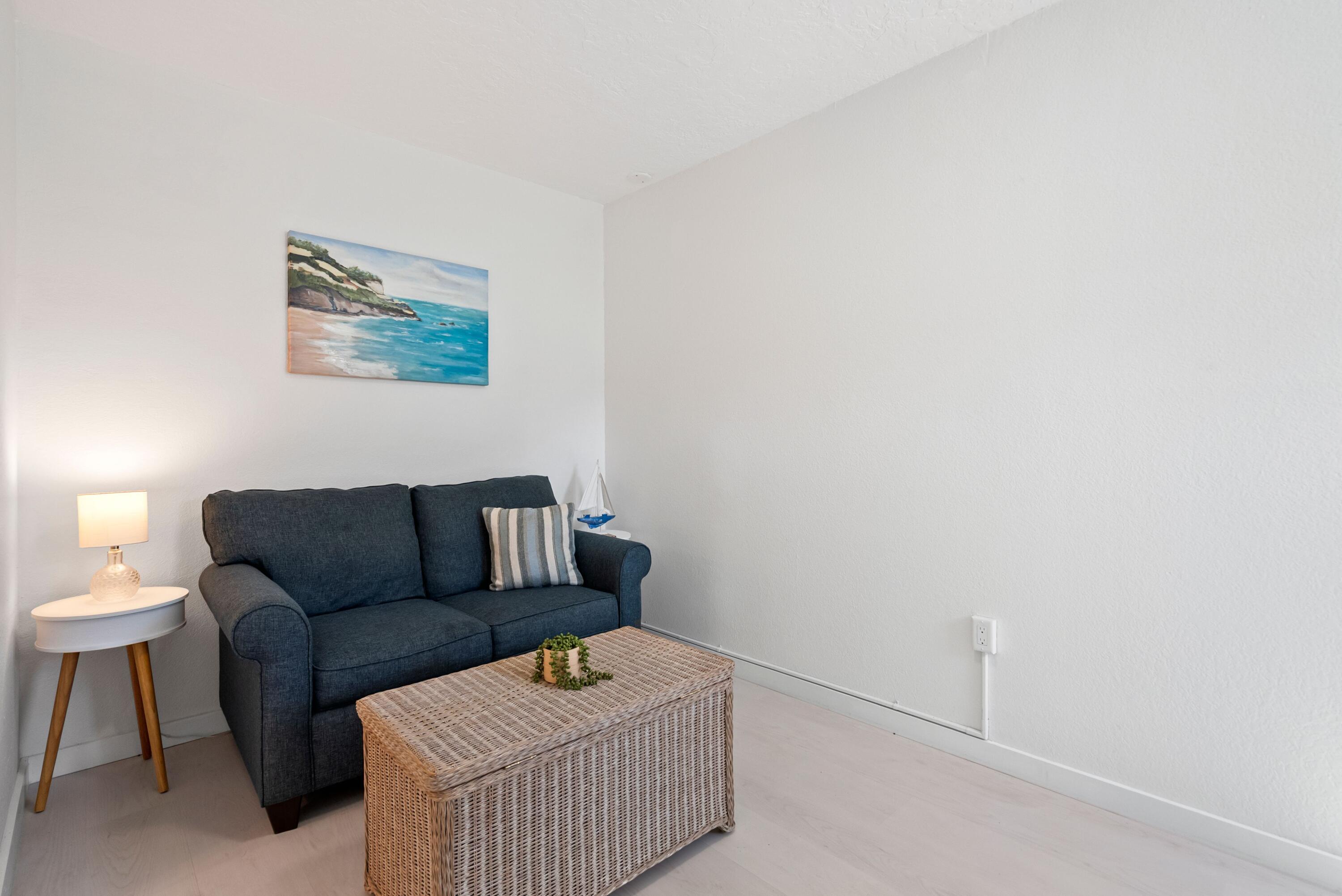 670 Hernando Street, Unit E Fort Pierce, FL 34949 - Photo 9 of 23 Livingroom 4