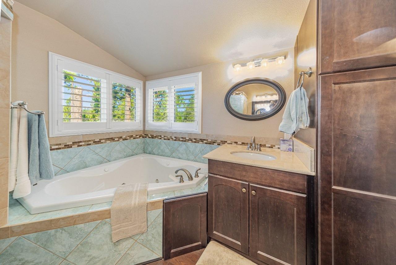 53684 Acorn Road Bass Lake, CA 93604 - Photo 22 of 55 Gallery Image 22