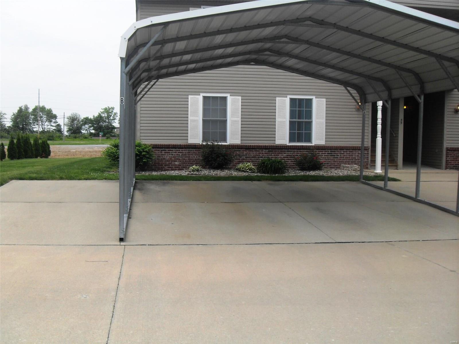 35 Colonial Manor, Unit B Highland, IL 62249 - Photo 28 of 30
