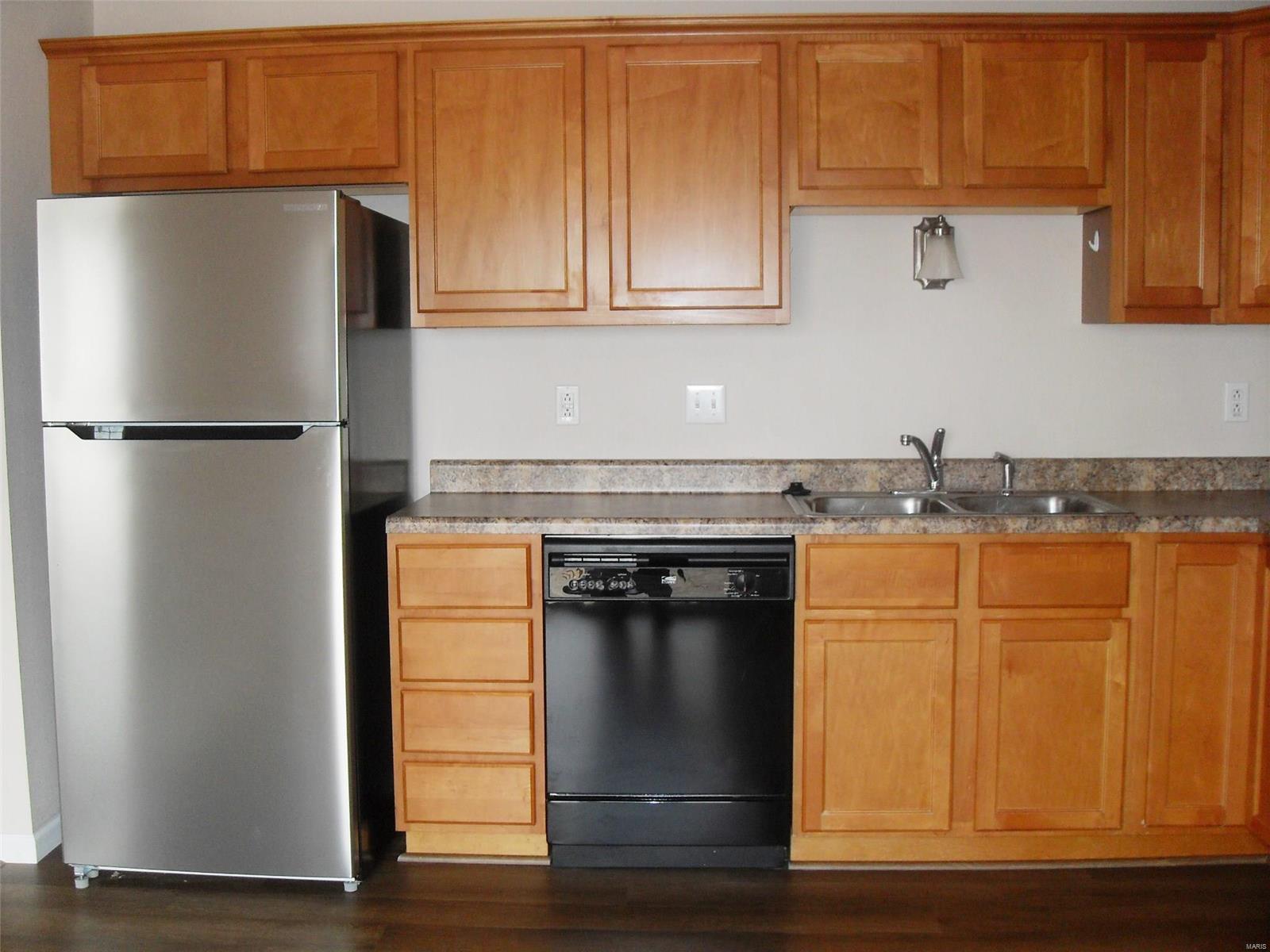35 Colonial Manor, Unit B Highland, IL 62249 - Photo 7 of 30