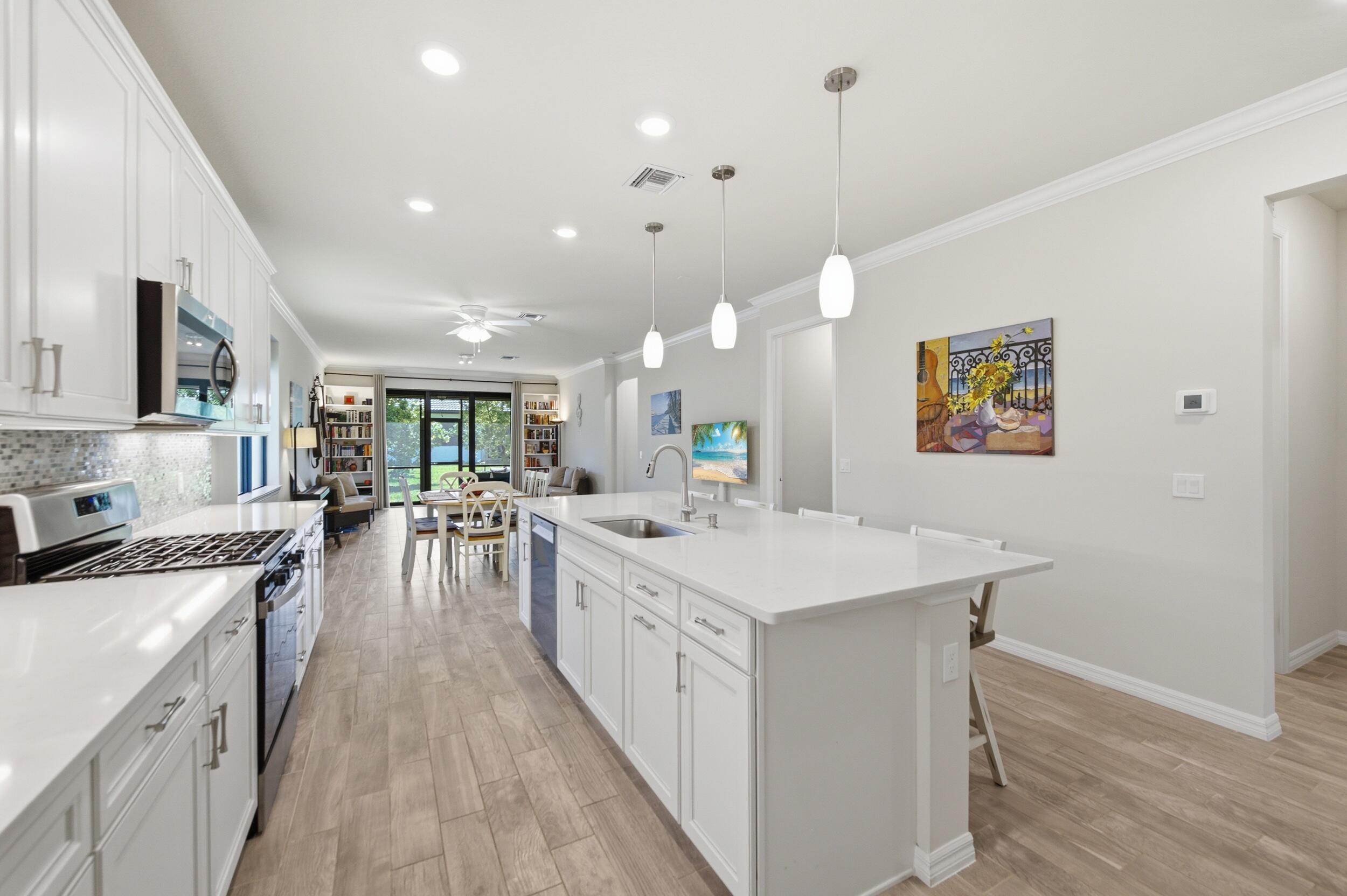 4763 Roldan Court Lake Worth, FL 33467 - Photo 9 of 49 Kitchen