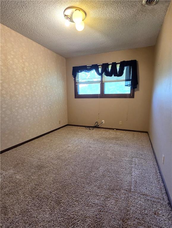 19759 30th Road Parsons, KS 67357 - Photo 17 of 45