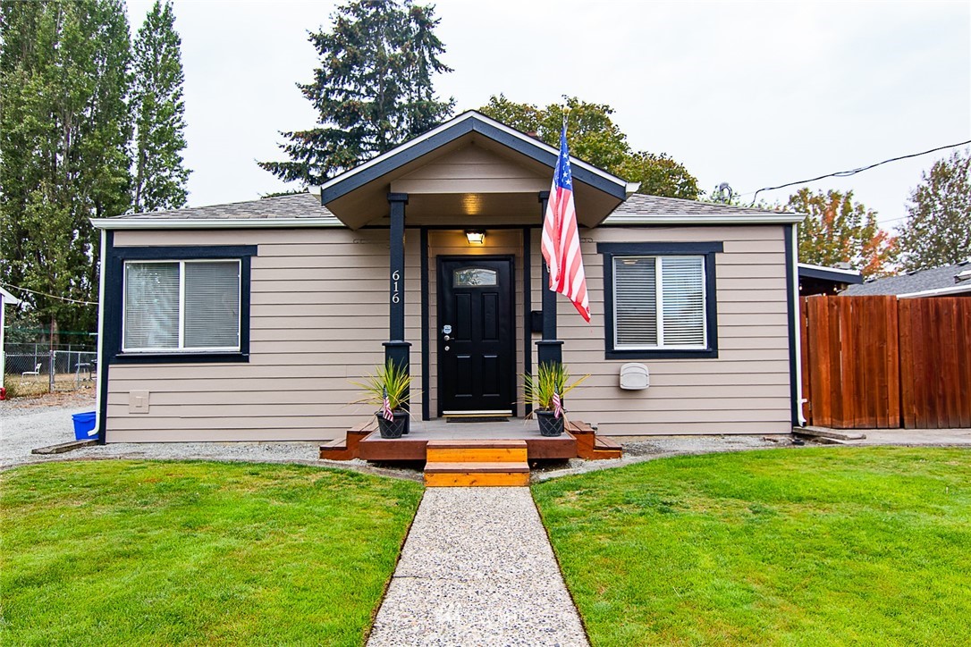 616 South Rochester Street Tacoma, WA 98465 - Photo 1 of 19