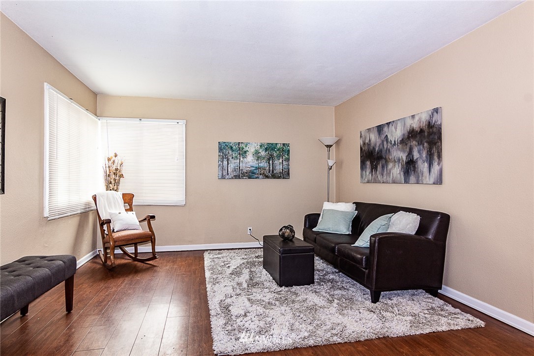 616 South Rochester Street Tacoma, WA 98465 - Photo 2 of 19
