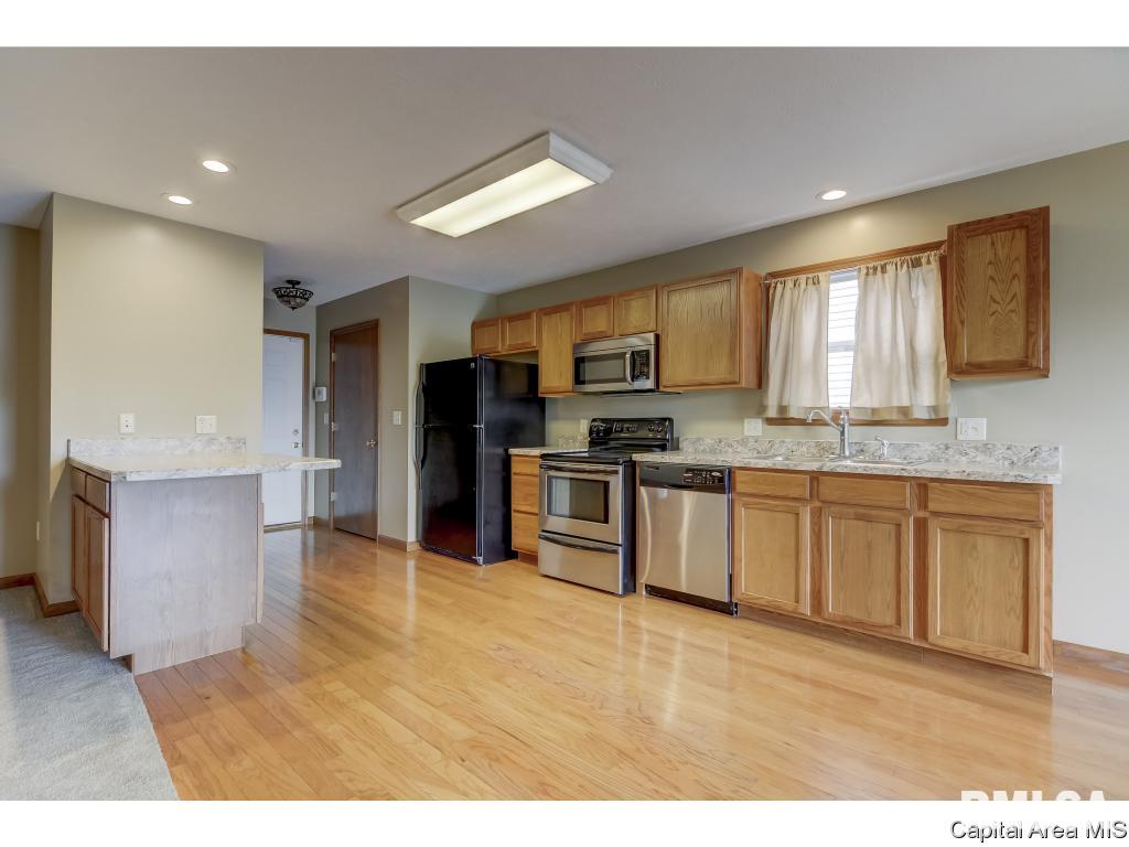 1803 Plover Road Springfield, IL 62711 - Photo 9 of 36 Gallery Image 9