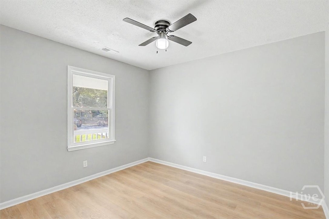 135 Backshell Road Savannah, GA 31404 - Photo 26 of 41 Bedroom 2