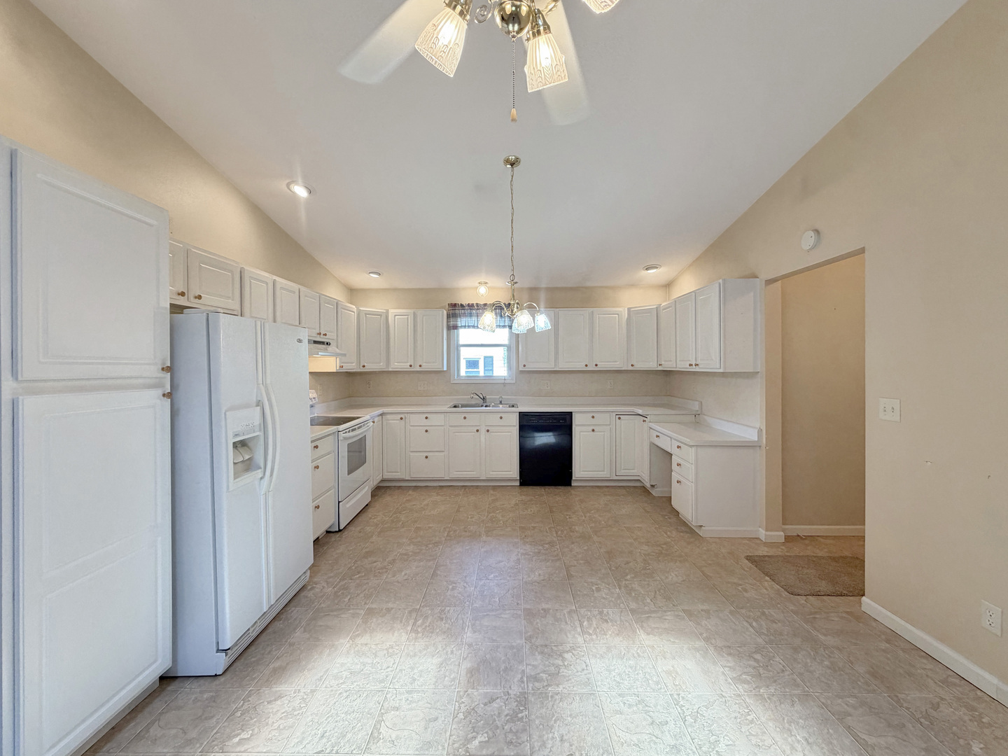 309 Maple Avenue Forreston, IL 61030 - Photo 8 of 27