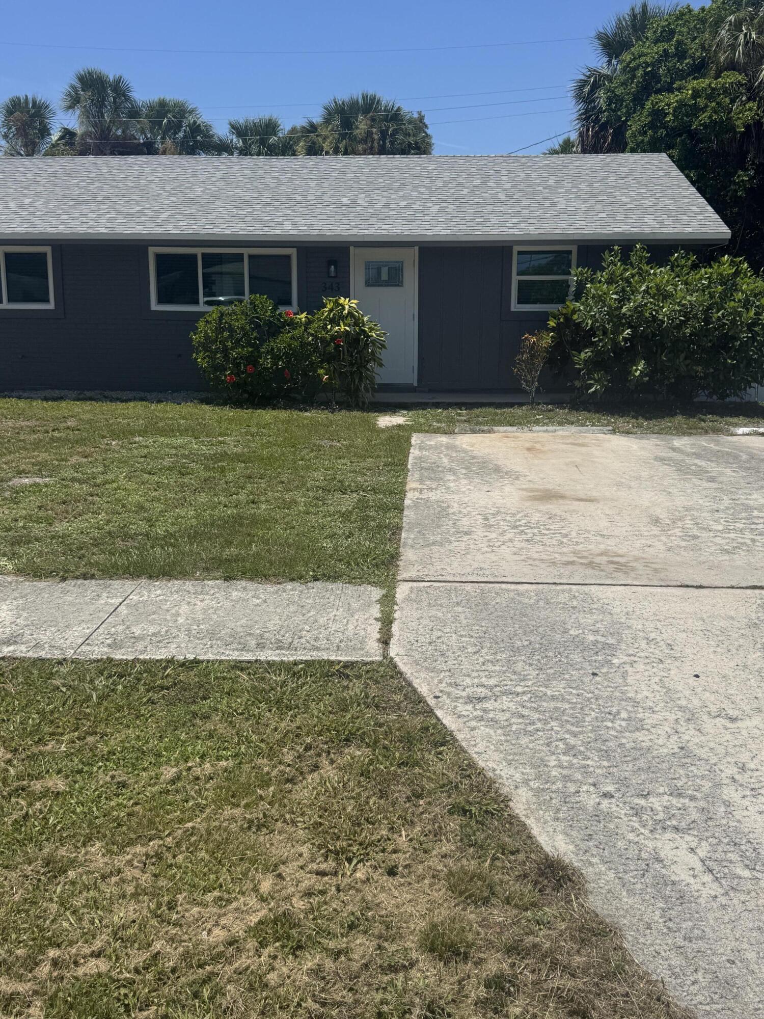 341 Silver Beach Road, Unit 343 Riviera Beach, FL 33403 - Photo 1 of 10 Front&Parking