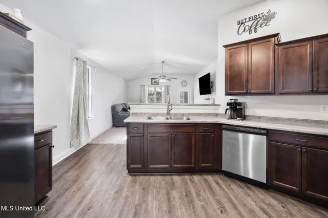 $326,000 | 2520 Rutherford Drive, Southaven, MS 38672