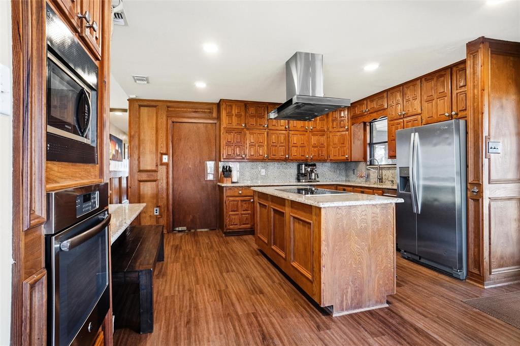 1901 Adams Lane Azle, TX 76020 - Photo 5 of 27